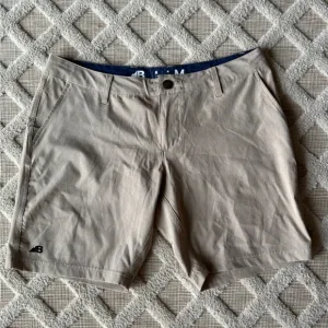 BELONG ROCKY MOUNTAIN BOARD SHORT IN THE WAVES OR ON THE ROCKIES SIZE M OUTDOOR